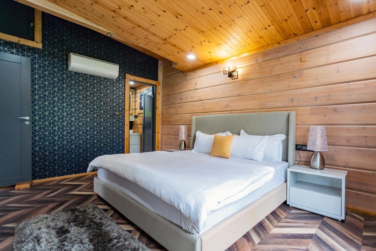 Saffronstays Paradise Pines, Dehradun - Cliff Villa With Valley & Forest Views Buitenkant foto