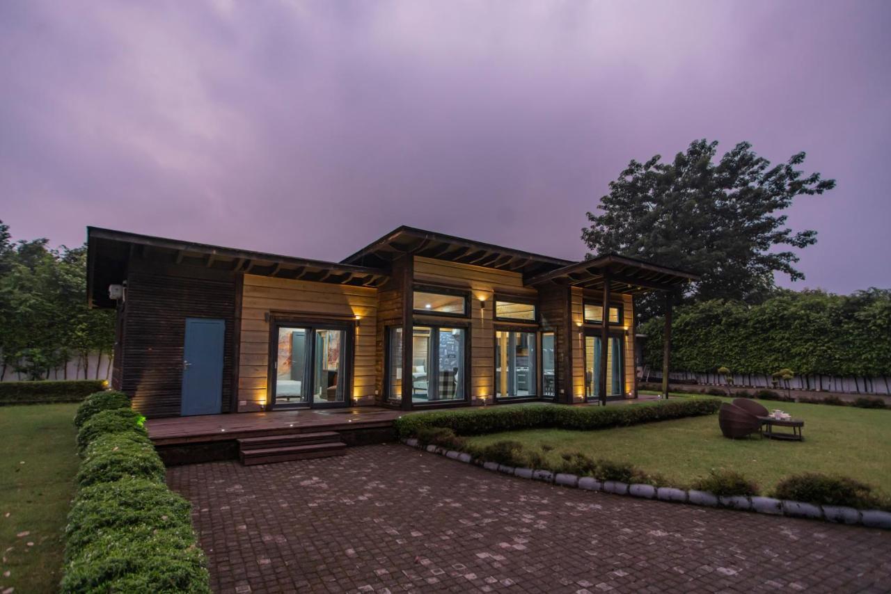 Saffronstays Paradise Pines, Dehradun - Cliff Villa With Valley & Forest Views Buitenkant foto